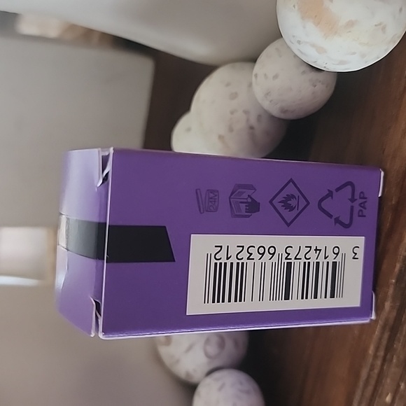 NIB Viktor & Rolf Good Fortune Eau de Parfum in Purple Box - Picture 2 of 3